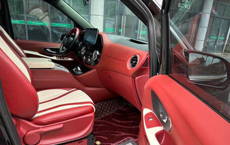 Mercedes-Benz Vito, 2020 год, 6 300 000 рублей, 5 фотография