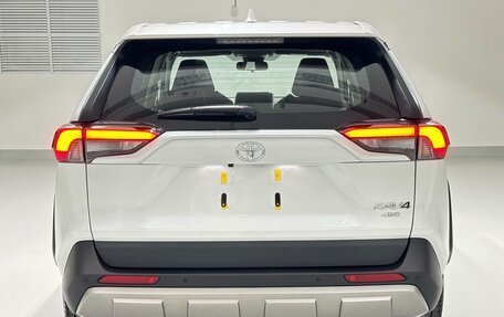 Toyota RAV4, 2023 год, 4 440 000 рублей, 4 фотография