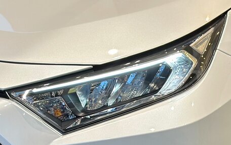 Toyota RAV4, 2023 год, 4 440 000 рублей, 8 фотография