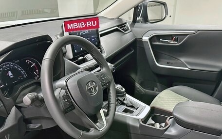 Toyota RAV4, 2023 год, 4 440 000 рублей, 13 фотография