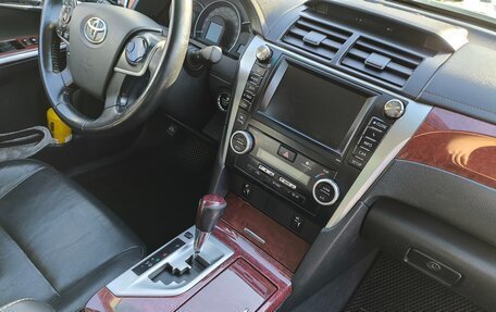 Toyota Camry, 2014 год, 2 100 000 рублей, 12 фотография