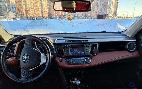 Toyota RAV4, 2014 год, 2 090 000 рублей, 2 фотография