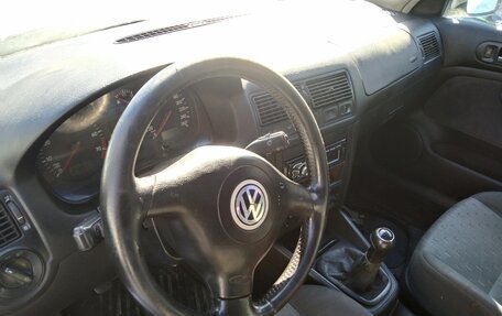 Volkswagen Golf IV, 2001 год, 198 500 рублей, 2 фотография