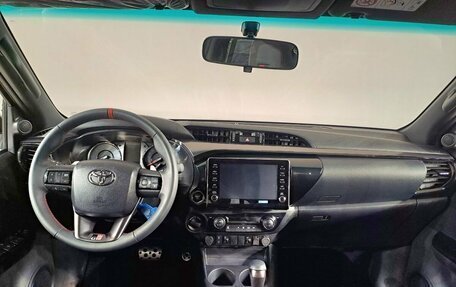 Toyota Hilux VIII, 2023 год, 6 800 000 рублей, 23 фотография