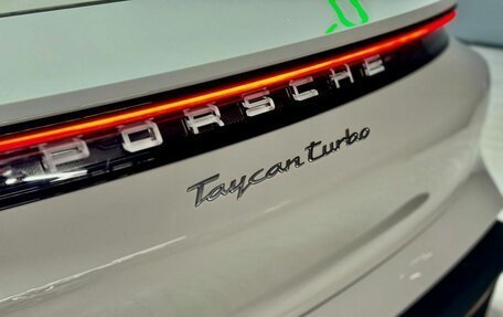 Porsche Taycan I, 2020 год, 13 500 000 рублей, 17 фотография