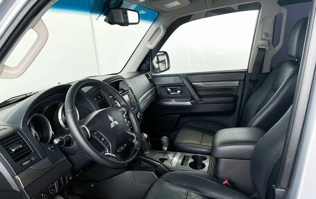 Mitsubishi Pajero IV, 2011 год, 1 989 900 рублей, 12 фотография