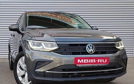 Volkswagen Tiguan II, 2021 год, 3 650 000 рублей, 3 фотография