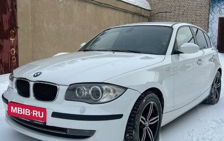 BMW 1 серия, 2008 год, 800 000 рублей, 5 фотография