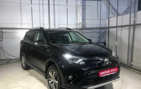 Toyota RAV4, 2019 год, 2 800 000 рублей, 3 фотография