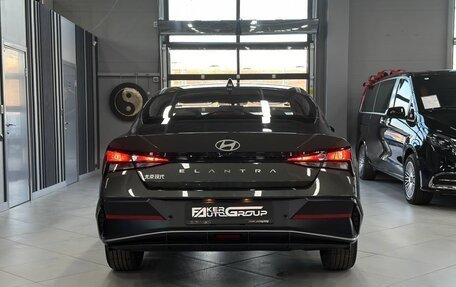 Hyundai Elantra, 2023 год, 2 300 000 рублей, 4 фотография