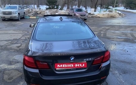 BMW 5 серия, 2010 год, 2 350 000 рублей, 3 фотография