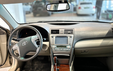 Toyota Camry, 2008 год, 1 190 000 рублей, 10 фотография