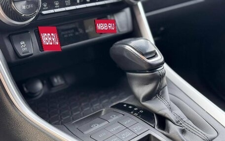 Toyota RAV4, 2020 год, 3 800 000 рублей, 28 фотография