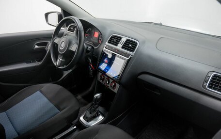 Volkswagen Polo VI (EU Market), 2013 год, 897 050 рублей, 11 фотография