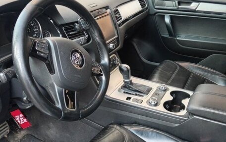 Volkswagen Touareg III, 2011 год, 2 200 000 рублей, 15 фотография