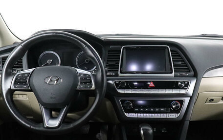 Hyundai Sonata VII, 2018 год, 2 399 000 рублей, 10 фотография