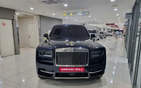 Rolls-Royce Cullinan, 2019 год, 32 000 000 рублей, 2 фотография