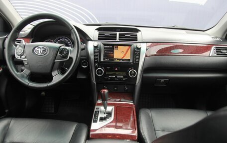 Toyota Camry, 2012 год, 1 850 000 рублей, 13 фотография