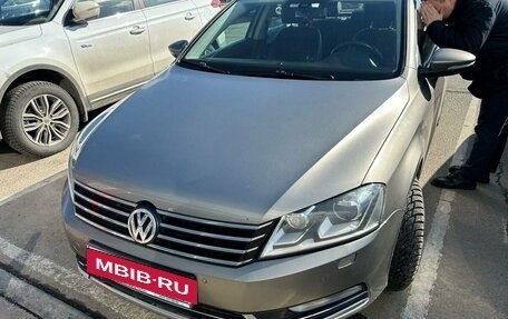 Volkswagen Passat B7, 2012 год, 1 197 000 рублей, 10 фотография