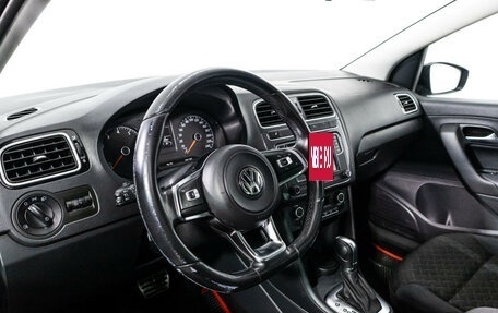 Volkswagen Polo VI (EU Market), 2018 год, 1 049 789 рублей, 7 фотография
