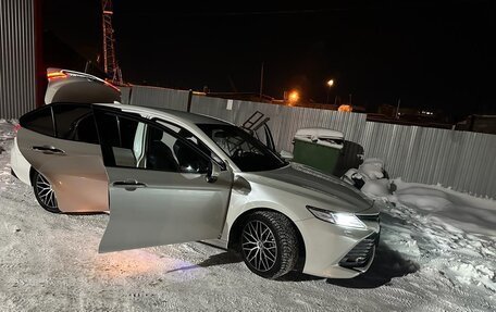 Toyota Camry, 2020 год, 3 500 000 рублей, 3 фотография