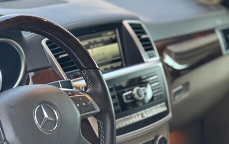 Mercedes-Benz GL-Класс, 2015 год, 4 000 000 рублей, 11 фотография