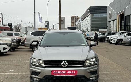 Volkswagen Tiguan II, 2017 год, 2 099 000 рублей, 2 фотография