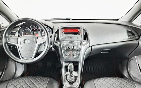 Opel Astra J, 2011 год, 877 900 рублей, 14 фотография