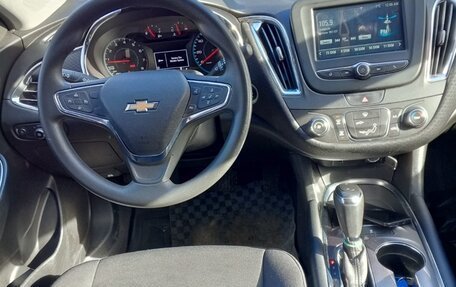 Chevrolet Malibu IX, 2018 год, 1 890 000 рублей, 2 фотография