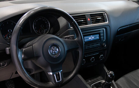 Volkswagen Jetta VI, 2013 год, 1 099 000 рублей, 9 фотография