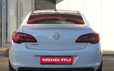 Opel Astra J, 2013 год, 1 190 000 рублей, 4 фотография