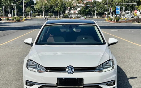 Volkswagen Golf VII, 2020 год, 1 497 000 рублей, 2 фотография