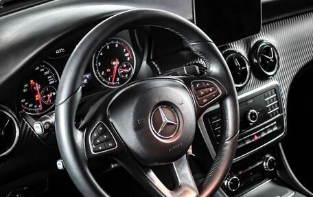 Mercedes-Benz GLA, 2017 год, 2 750 000 рублей, 12 фотография