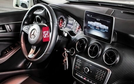Mercedes-Benz GLA, 2017 год, 2 750 000 рублей, 16 фотография