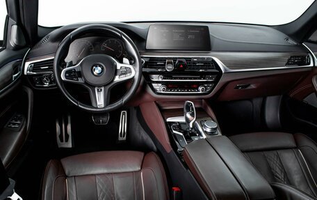 BMW 5 серия, 2019 год, 5 090 000 рублей, 6 фотография