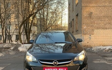 Opel Astra J, 2014 год, 965 000 рублей, 2 фотография