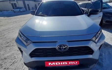 Toyota RAV4, 2022 год, 4 550 000 рублей, 3 фотография