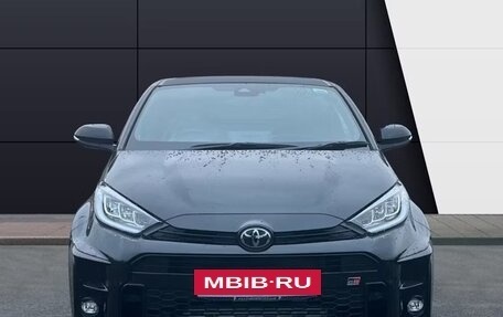 Toyota Yaris, 2021 год, 3 100 000 рублей, 13 фотография