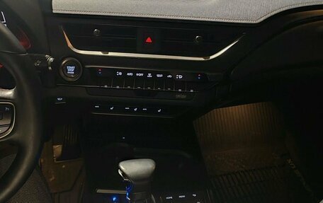 Lexus UX I, 2019 год, 3 390 000 рублей, 7 фотография