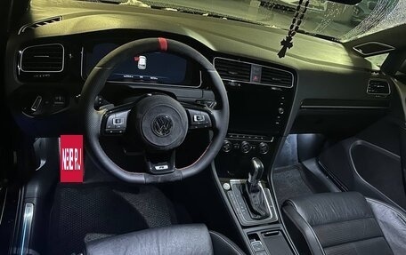 Volkswagen Golf R VII, 2018 год, 3 450 000 рублей, 11 фотография