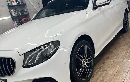 Mercedes-Benz E-Класс, 2019 год, 4 399 000 рублей, 2 фотография