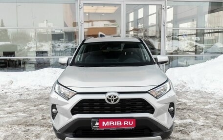 Toyota RAV4, 2020 год, 3 599 000 рублей, 2 фотография