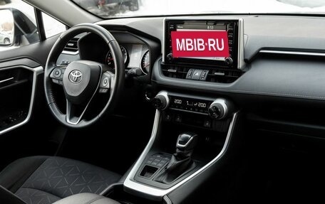 Toyota RAV4, 2020 год, 3 599 000 рублей, 11 фотография