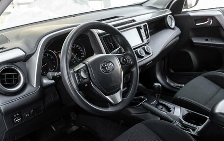 Toyota RAV4, 2017 год, 2 339 000 рублей, 14 фотография