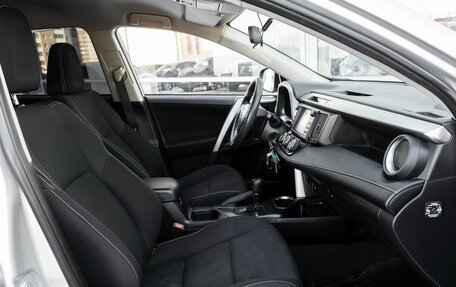 Toyota RAV4, 2017 год, 2 339 000 рублей, 19 фотография