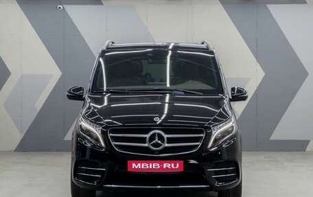Mercedes-Benz V-Класс, 2018 год, 6 500 000 рублей, 2 фотография
