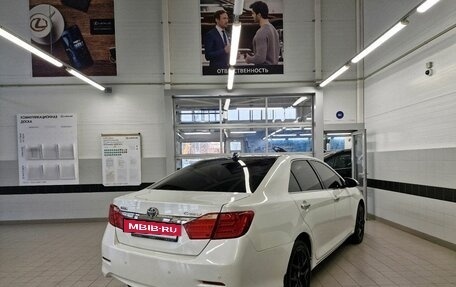 Toyota Camry, 2012 год, 1 580 000 рублей, 5 фотография