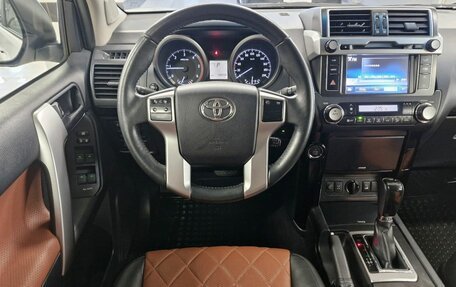 Toyota Land Cruiser Prado 150 рестайлинг 2, 2015 год, 4 550 000 рублей, 9 фотография