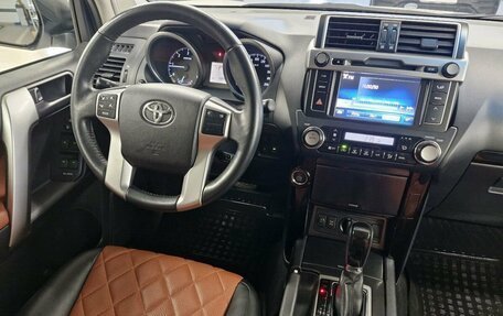 Toyota Land Cruiser Prado 150 рестайлинг 2, 2015 год, 4 550 000 рублей, 7 фотография