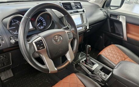 Toyota Land Cruiser Prado 150 рестайлинг 2, 2015 год, 4 550 000 рублей, 14 фотография